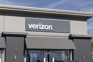 Verizon layoff memo emphasizes upskilling; Meta tells workers they’re being judged on AI use