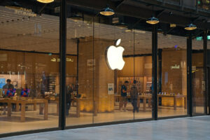 Tim Cook ties successor to Steve Jobs; Meta will track employee activity to train AI