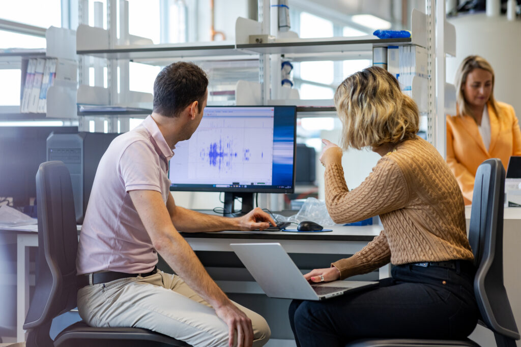 The AI Adoption Gap: Why Technology Isn’t the Problem and Comms Is the Solution